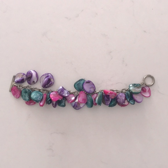 Dyed Pearl Coin Bracelet - Picture 2 of 2